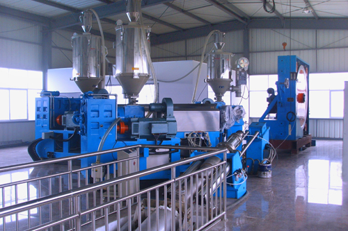The 6-35kv three-layer co-production line of production line