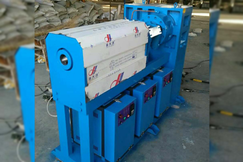 Silica gel extruder is a kind of commonly used rubber machine